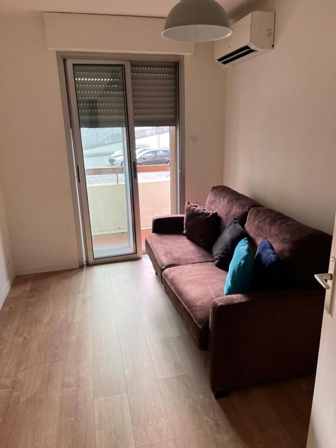 Superbe Appartement Au Bord De Plage Cros De Cagnes Exterior photo